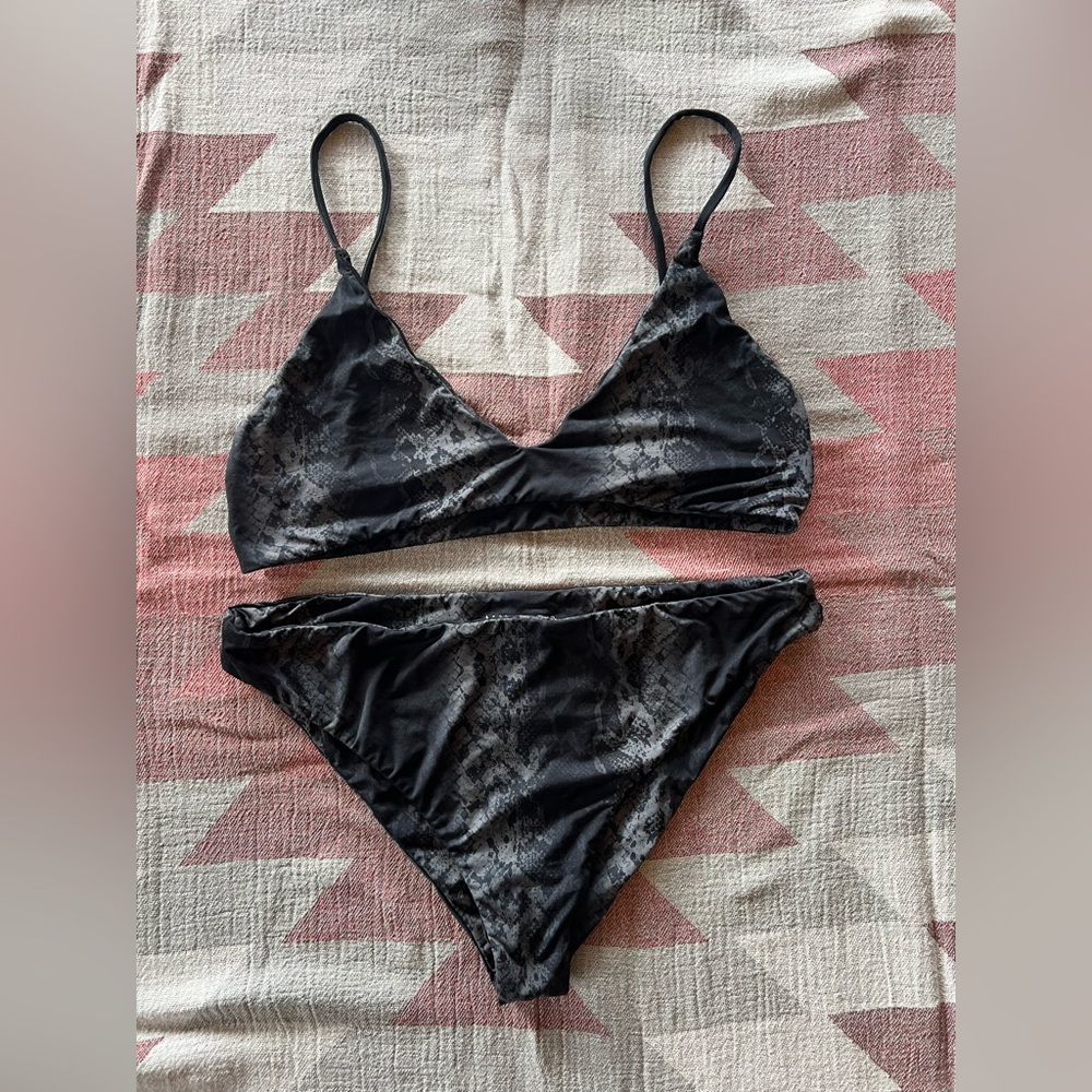 MAI UNDERWEAR Everyday Top and Bonita Bottoms (Lg) Black Boa print